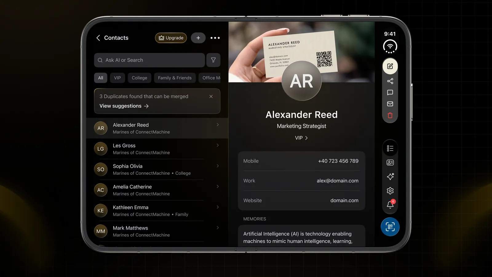 ConnectMachine на внутреннем экране раскрытого iPhone Duo в горизонтальной ориентации